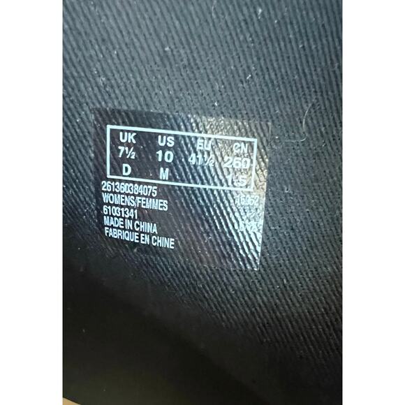 Clark’s Artisan Calla Blossom Black Leather Pointy Toe Low Heel Ankle Boots 10M - Picture 10 of 12